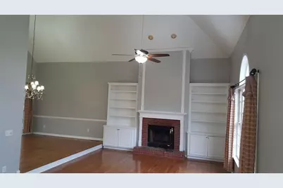 3885 Waterford Drive, Suwanee, GA 30024 - Photo 4