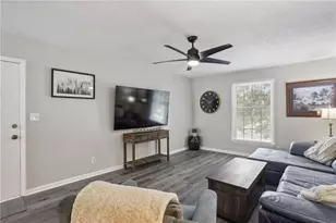 6700 Roswell Rd, Sandy Springs, GA 30328 - Photo 12