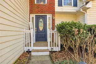 2878 Forest Ct, Loganville, GA 30052 - Photo 4