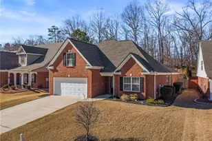 5589 Ashmoore Ct, Flowery Branch, GA 30542 - Photo 2