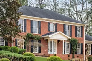 8915 Huntcliff Lake Ct, Sandy Springs, GA 30350 - Photo 2