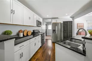 240 W Lake Dr NW, Atlanta, GA 30314 - Photo 6