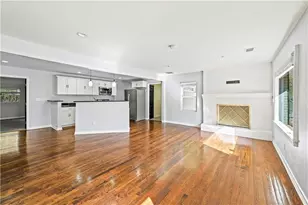 240 W Lake Dr NW, Atlanta, GA 30314 - Photo 4