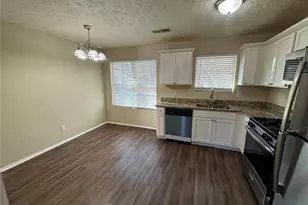 3972 Glenwood Downs Ln, Decatur, GA 30035 - Photo 4