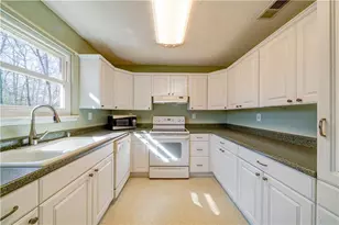 1951 Branch View Dr, Marietta, GA 30062 - Photo 12