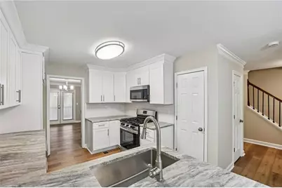 1359 Sheffield Glen Way NE, Atlanta, GA 30329 - Photo 4