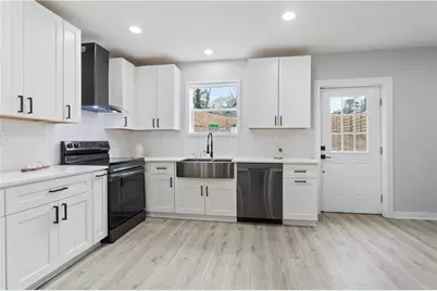 1350 Elizabeth Avenue SW, Atlanta, GA 30310 - Photo 10