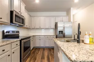 3006 Bayrose Cir, Atlanta, GA 30344 - Photo 4