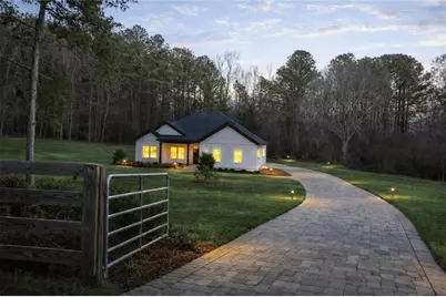 337 W Ridgeway Road, Maysville, GA 30558 - Photo 2