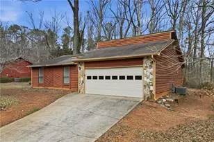 3396 Deshong Dr, Stone Mountain, GA 30087 - Photo 2