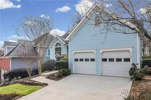 2841 Royal Bluff, Decatur, GA 30030 - Photo 2