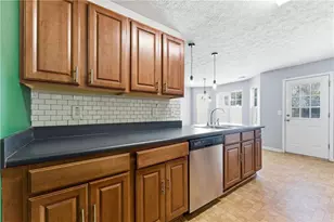 8368 Carlington Ln, Jonesboro, GA 30236 - Photo 14