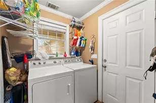 8450 Emerald Pointe Ln, Gainesville, GA 30506 - Photo 12