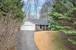 8450 Emerald Pointe Ln, Gainesville, GA 30506 - Photo 6