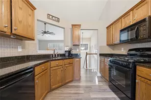 20 Miners Point SE, Acworth, GA 30102 - Photo 6