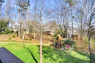 3307 Casteel Road NE, Marietta, GA 30062 - Photo 38