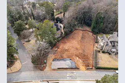 4670 Dudley Lane, Atlanta, GA 30327 - Photo 6