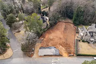 4670 Dudley Ln, Atlanta, GA 30327 - Photo 6