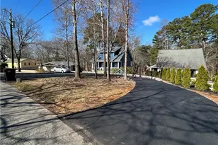 4060 Merritt Dr, Cumming, GA 30041 - Photo 96