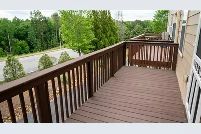 2476 Suwanee Pointe Drive, Lawrenceville, GA 30043 - Photo 4