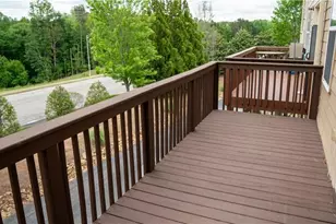 2476 Suwanee Pointe Dr, Lawrenceville, GA 30043 - Photo 4