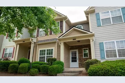 2476 Suwanee Pointe Drive, Lawrenceville, GA 30043 - Photo 2