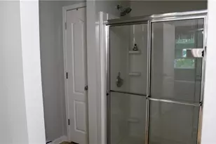 2476 Suwanee Pointe Dr, Lawrenceville, GA 30043 - Photo 10