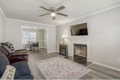 1049 Autumn Crest Drive, Stone Mountain, GA 30083 - Photo 6