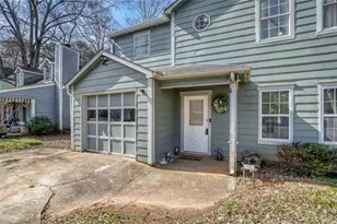 1049 Autumn Crest Dr, Stone Mountain, GA 30083 - Photo 2