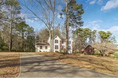 2119 Tudor Castle Way, Decatur, GA 30035 - Photo 2