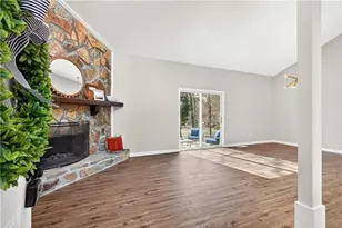 4933 Dana Dr NE, Kennesaw, GA 30144 - Photo 4