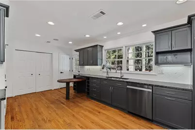 240 Berwick Drive, Atlanta, GA 30328 - Photo 14