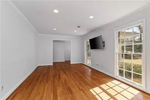 240 Berwick Dr, Atlanta, GA 30328 - Photo 6