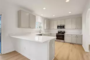 5520 Village Trace, Union City, GA 30291 - Photo 10