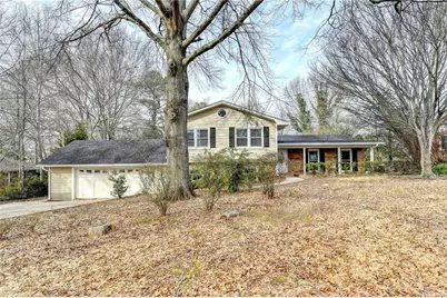 470 Rocky Creek Drive, Roswell, GA 30075 - Photo 2