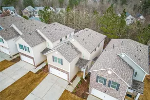 978 Valley Rock Dr, Lithonia, GA 30058 - Photo 1