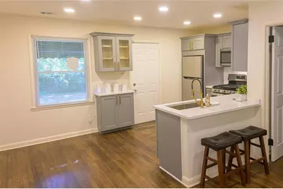 753 Commodore Drive, Atlanta, GA 30318 - Photo 8