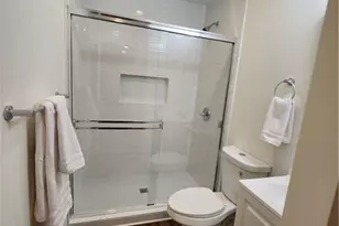 753 Commodore Dr, Atlanta, GA 30318 - Photo 18