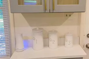 753 Commodore Dr, Atlanta, GA 30318 - Photo 10