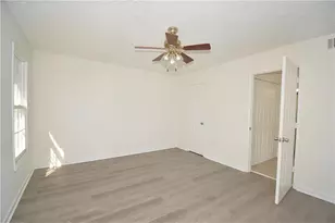 2381 Cove Rd, Lithonia, GA 30058 - Photo 10