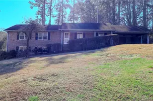 6158 Tracy Valley Dr, Norcross, GA 30093 - Photo 2