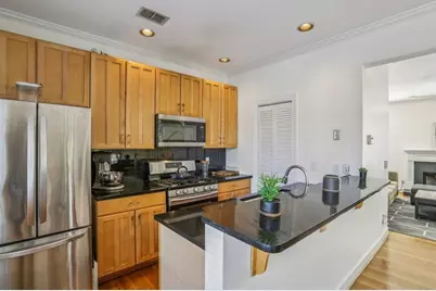 689 Bonaventure Avenue NE, Atlanta, GA 30306 - Photo 6