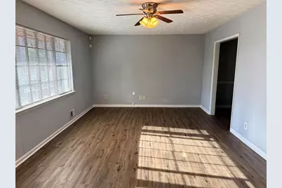 8678 Glenwoods Drive, Riverdale, GA 30274 - Photo 10