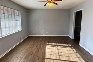 8678 Glenwoods Dr, Riverdale, GA 30274 - Photo 10