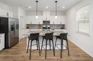 1740 Wellston Dr, Lawrenceville, GA 30043 - Photo 2