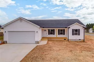 22 Lyndsey Dr, Chatsworth, GA 30705 - Photo 1