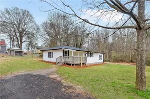 115 Ave B, Carrollton, GA 30117 - Photo 2