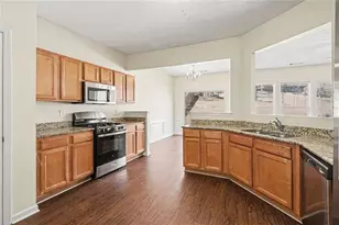 215 Cool Weather Dr, Lawrenceville, GA 30045 - Photo 10