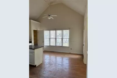 209 Tennis Court Lane NW, Kennesaw, GA 30144 - Photo 4