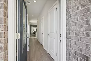 336 Lanier Cir, Woodstock, GA 30189 - Photo 4